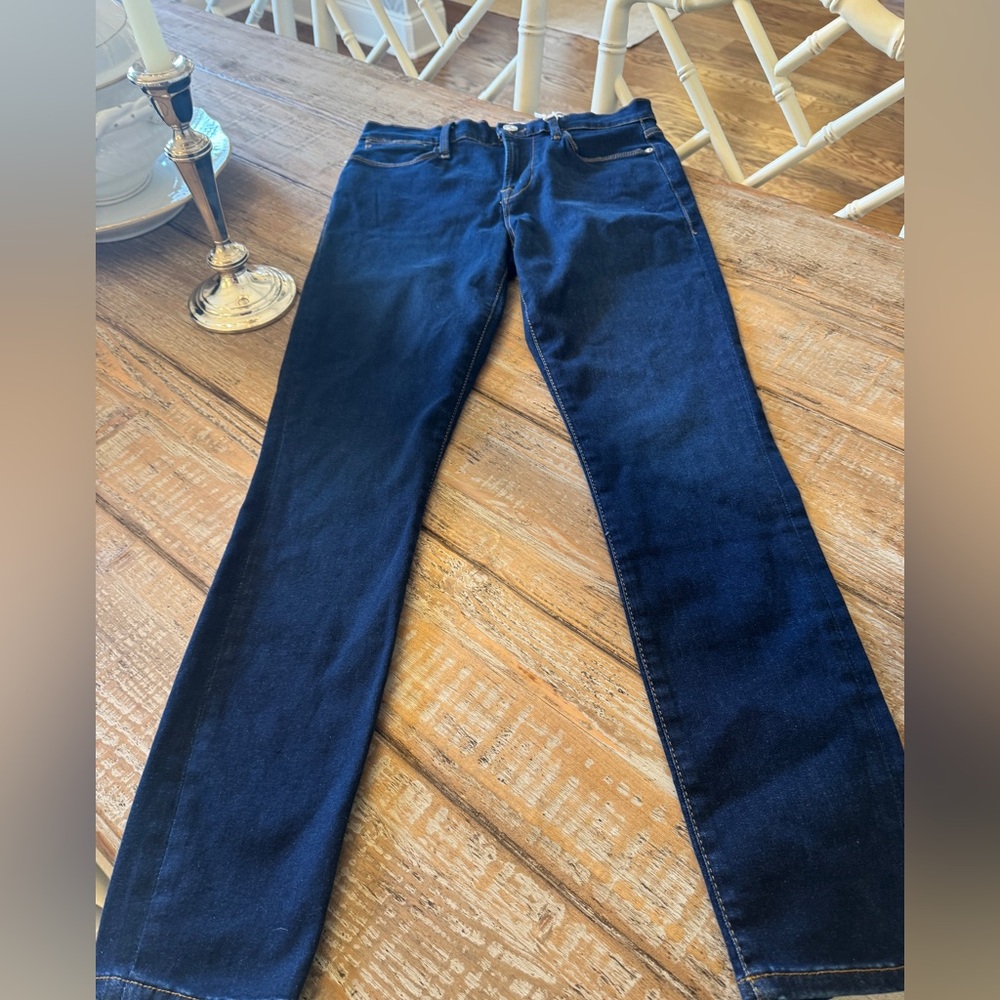 NWT Frame Le Shape jeans. Size 29.